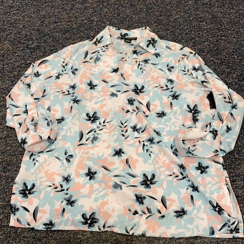 Preswick & Moore floral blouse sz. M